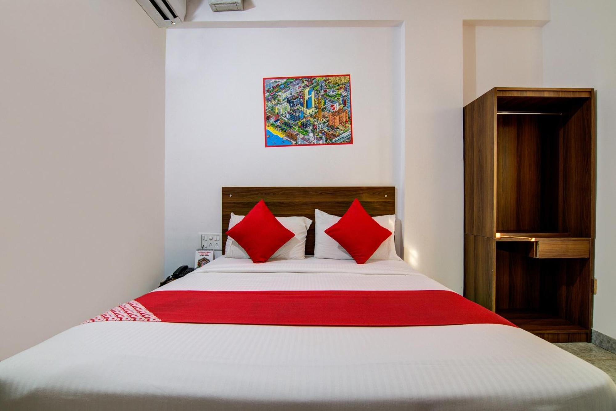 Hotel O Varcity Comforts Near Ragigudda Sri Prasanna Anjaneyaswamy Temple Bangalore Esterno foto