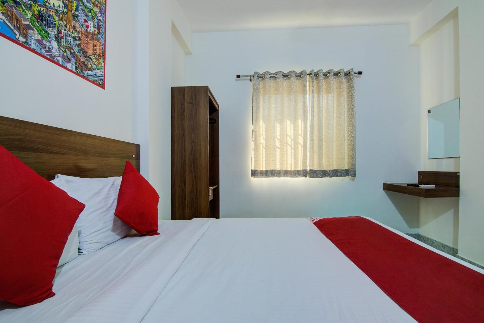 Hotel O Varcity Comforts Near Ragigudda Sri Prasanna Anjaneyaswamy Temple Bangalore Esterno foto
