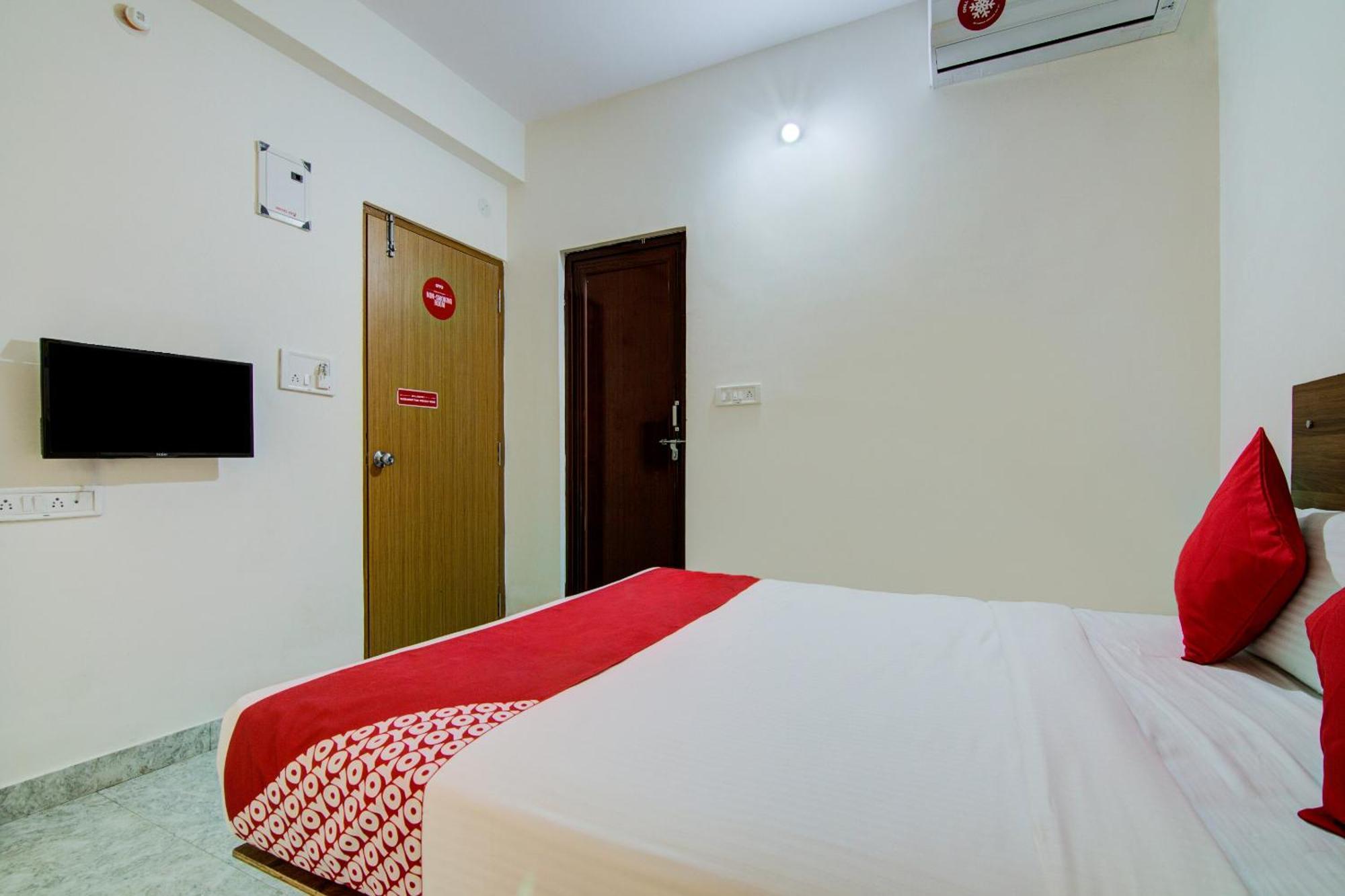 Hotel O Varcity Comforts Near Ragigudda Sri Prasanna Anjaneyaswamy Temple Bangalore Esterno foto